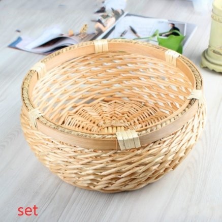 Circular rattan basket for storage