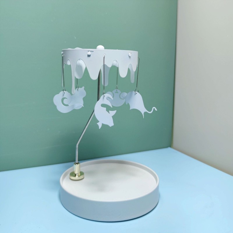 Creative White Magnetic Pallet Aromatherapy Candlestick